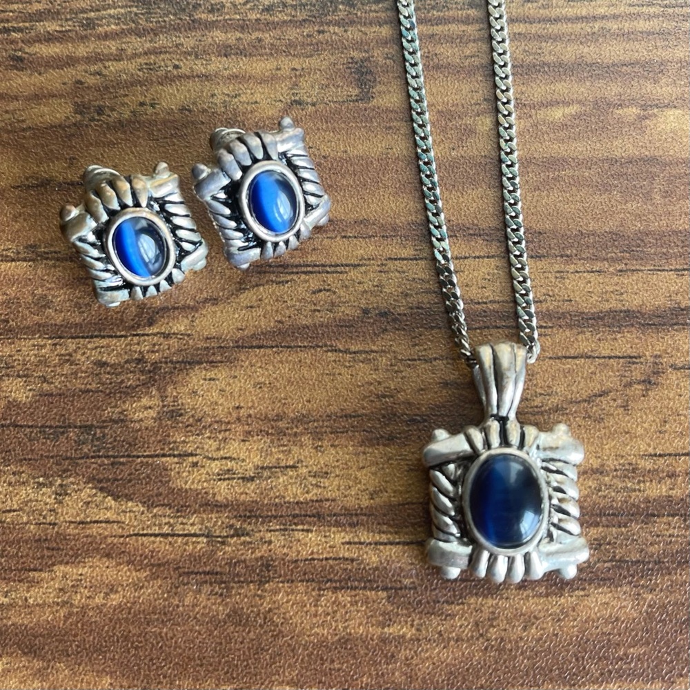 Vintage Lapis Lazuli & Silver Necklace & Earrings Jewelry Set Western Bohemian